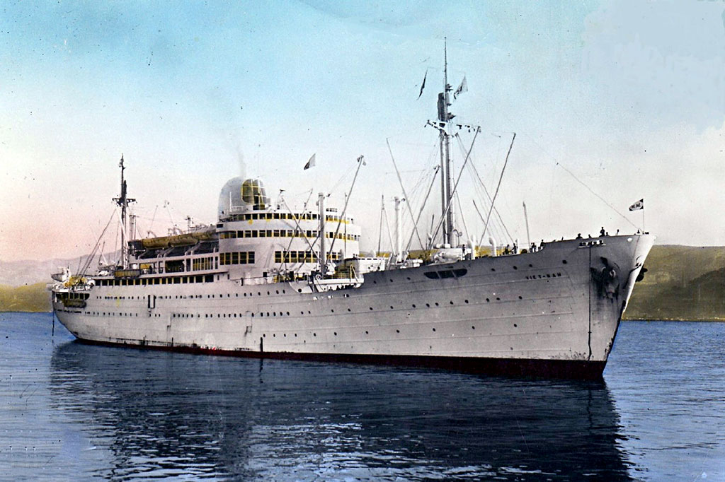 Le navire français « Le Vietnam ».