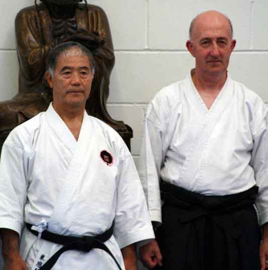 Higaonna Norio et Alan Ruddock lors d'un séminaire conjoint en Angleterre (2007)